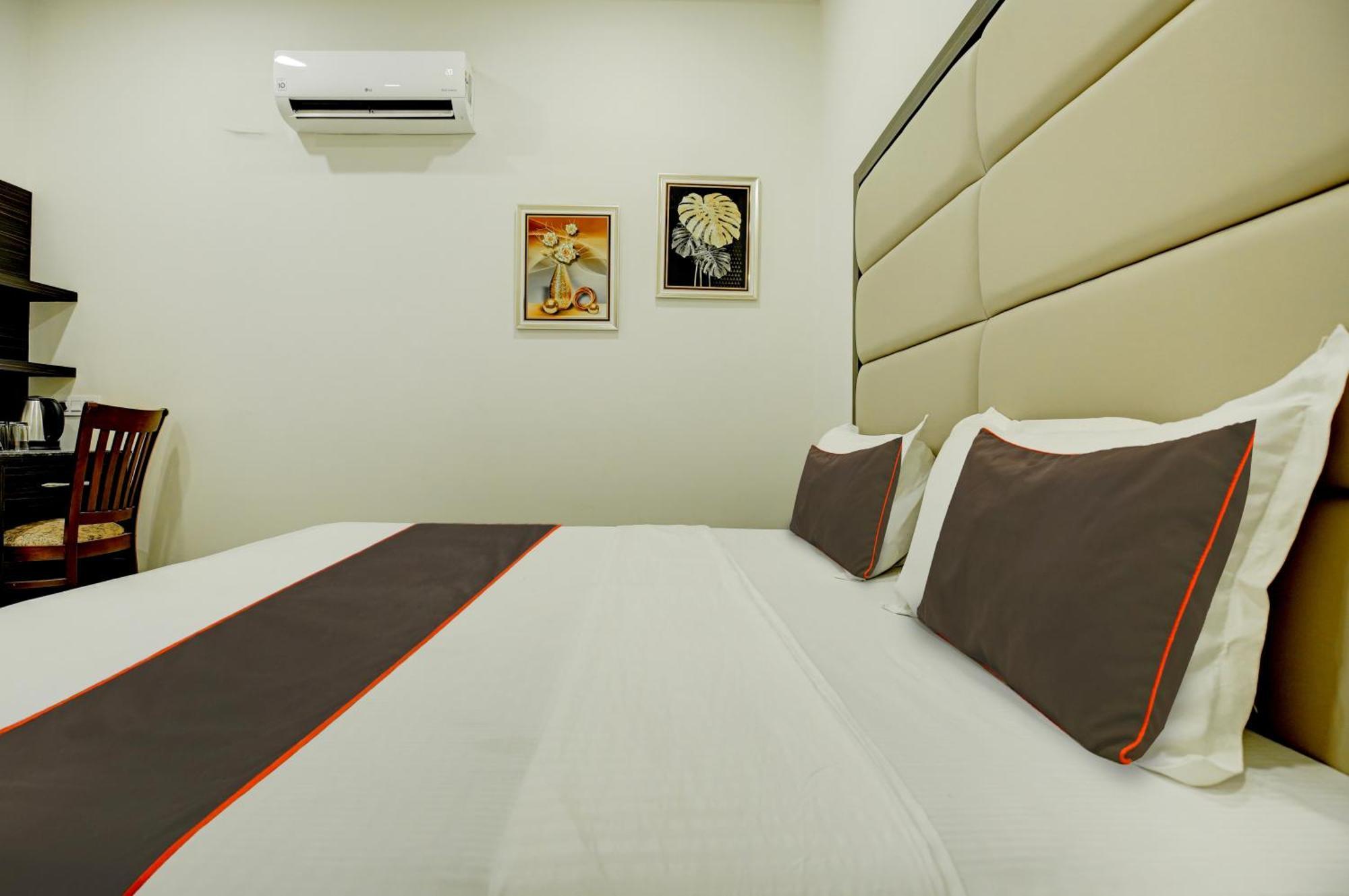 Super Collection O Ovel Hotel Grand Abadpura Exterior foto
