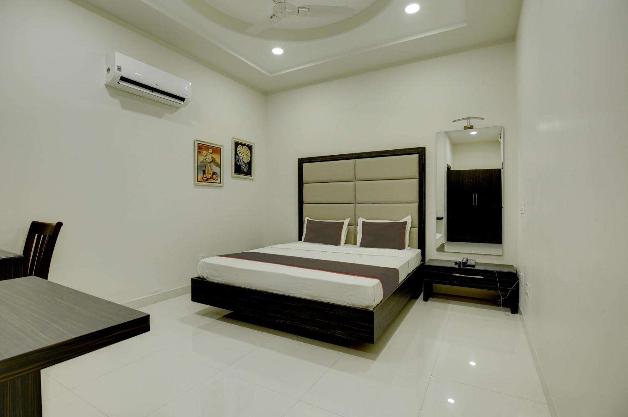 Super Collection O Ovel Hotel Grand Abadpura Exterior foto